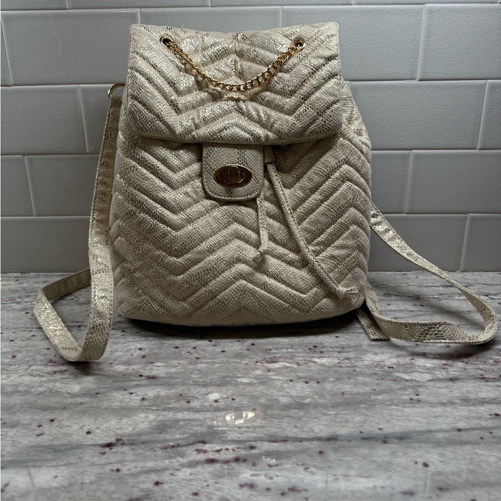 Spartina 449 Gold Quilted Backpack NWOT’s